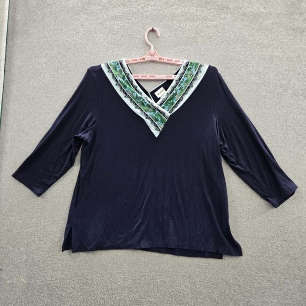 Chico's Women Blouse 3 (US XL) Navy Geometric Button V-Neck Pullover